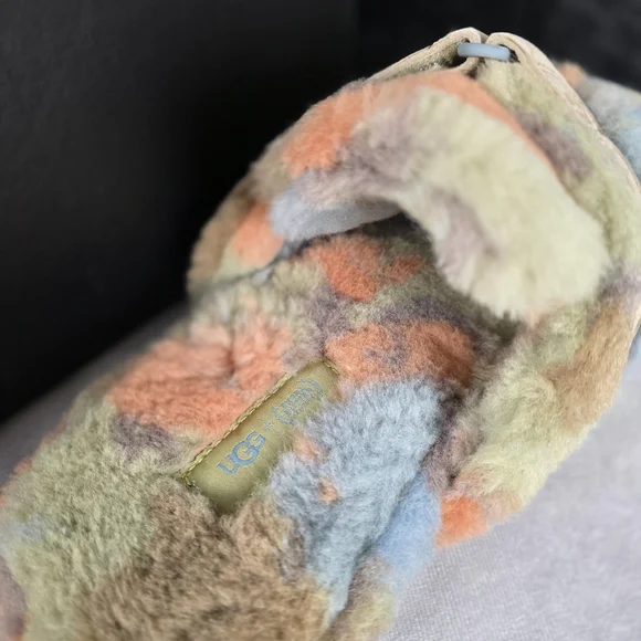 UGG Fluff It Slide "Fresco" Unisex Slipper New In Box Size 8 Men's - 9.5 Women's - Picture 2 of 6